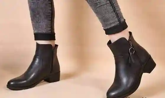 ۱۰ ترند برتر کفش پاییز/زمستان ۲۰۲۵ — راهنمای خرید و ست‌کردن با محصولات کارخانه مد