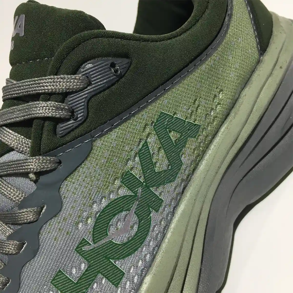 کتونی  مردانه هوکا طوسی سبز