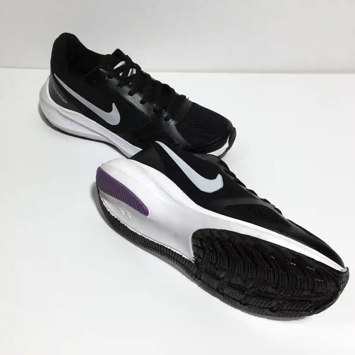 کتونی مردانه نایک گاید مشکی سفید / NIKE guide