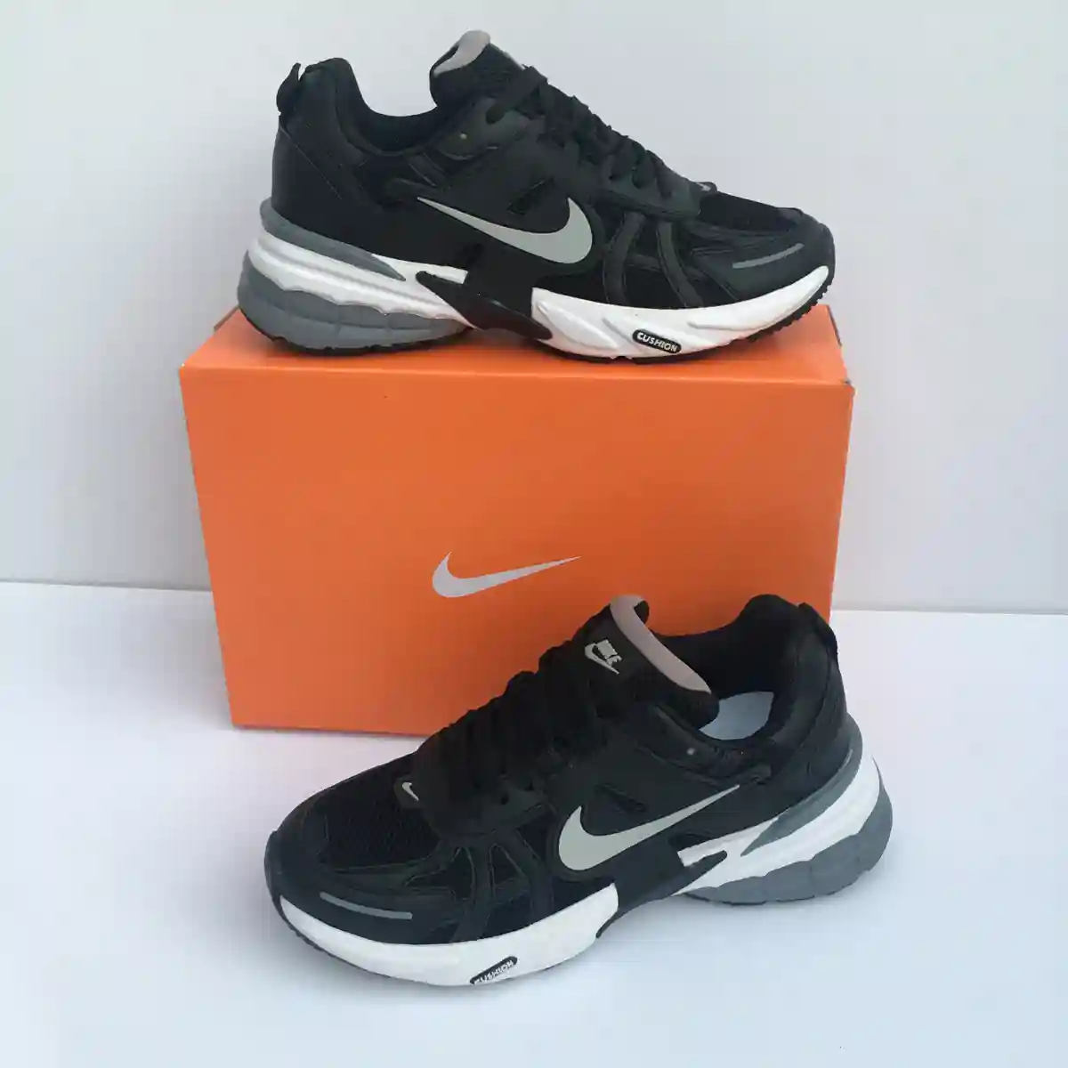 کتونی NIKE V2K مشکی سفید