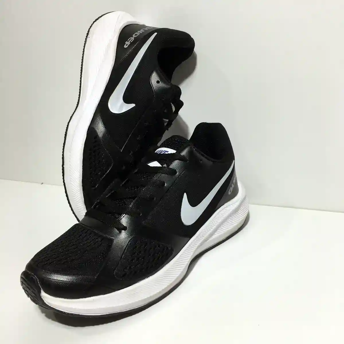 کتونی مردانه نایک گاید مشکی سفید / NIKE guide