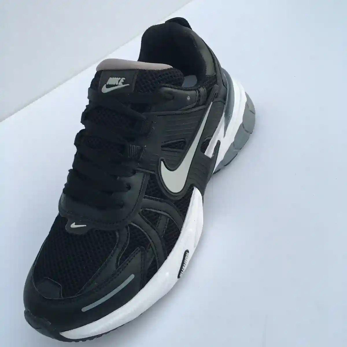کتونی NIKE V2K مشکی سفید
