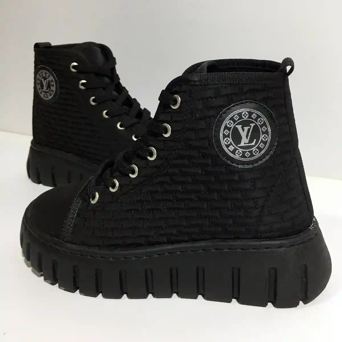 نیم‌بوت دخترانه زنانه کاپشنی ( شمعی ) لویی ویتون lv مشکی