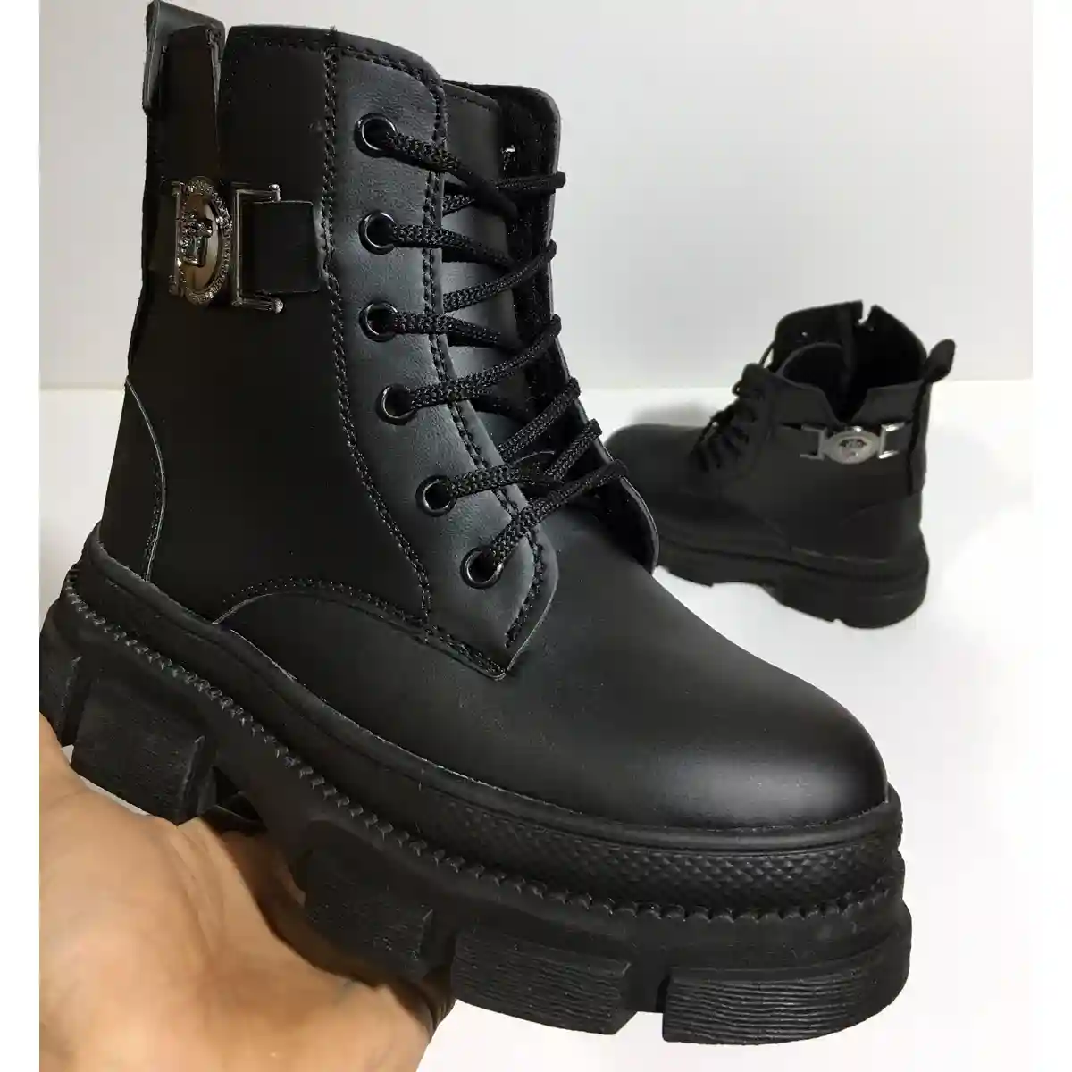 نیم بوت دخترانه زنانه چرم مشکی مات سگکدار