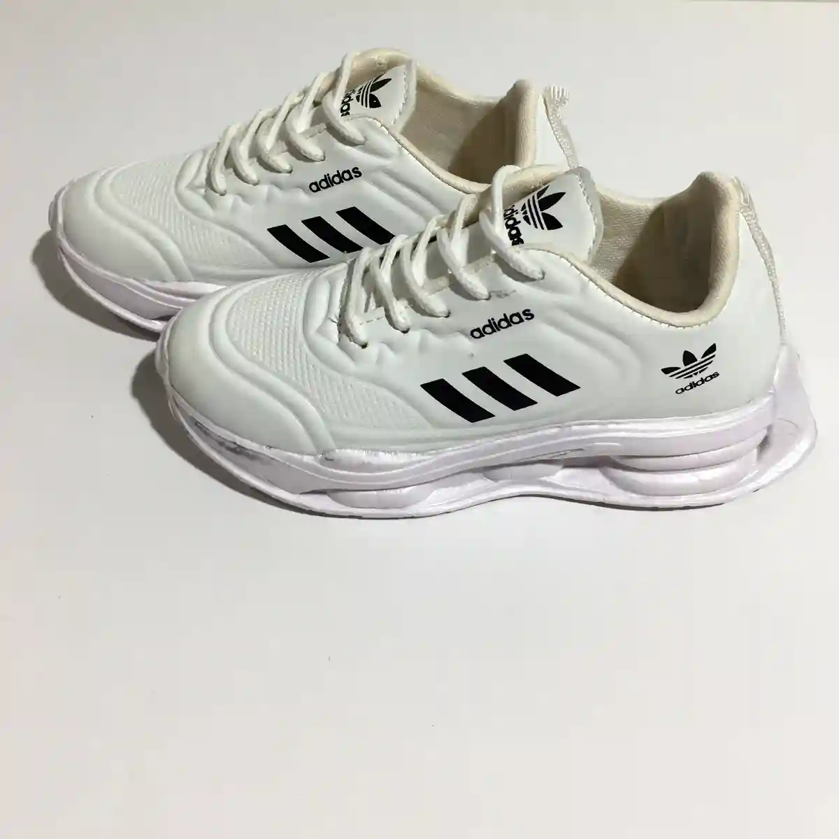 کتونی بچه گانه آدیداس سفید مشکی