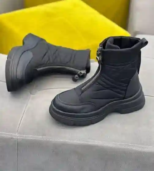 نیم‌بوت زنانه کاپشنی رنگ مشکی